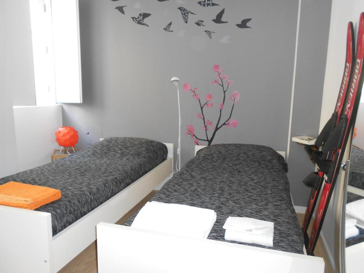 Triplex - Quarto Com W.C. Privado Лиссабон Экстерьер фото