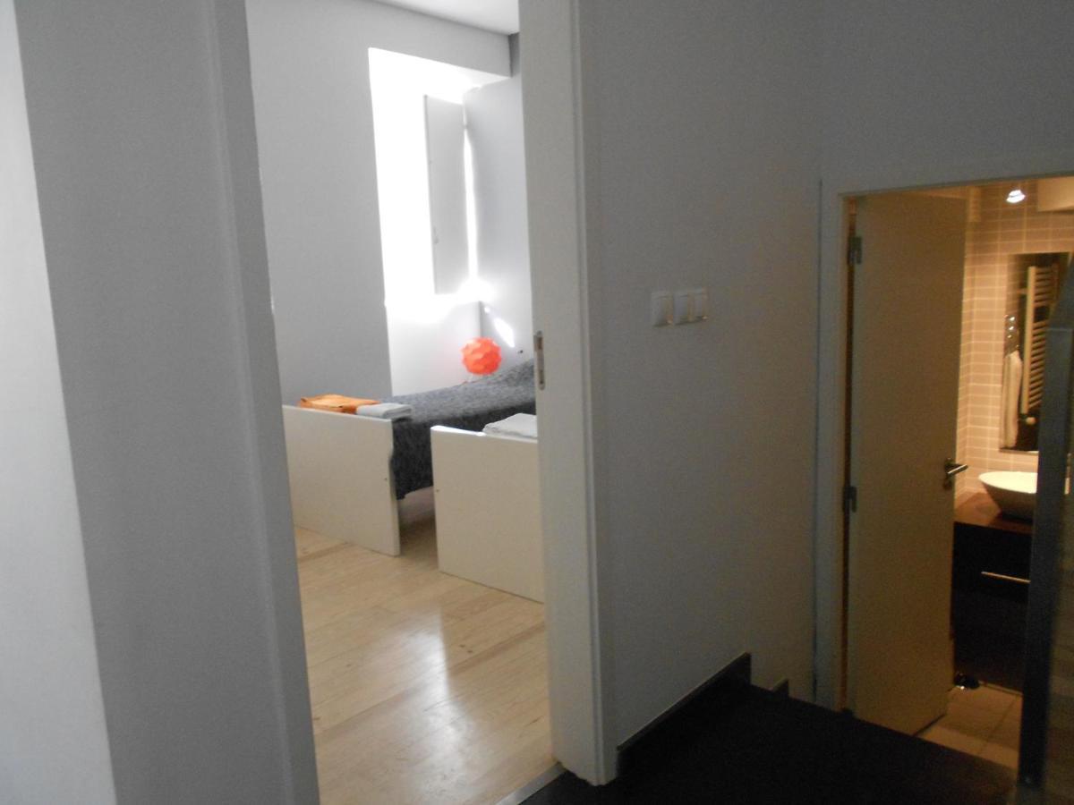 Triplex - Quarto Com W.C. Privado Лиссабон Экстерьер фото